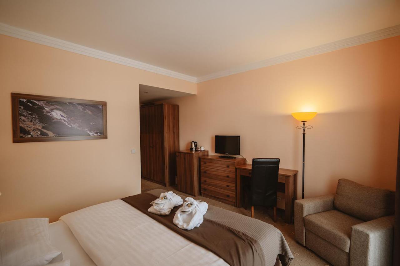 Hotel Solisko Strbske Pleso Exterior photo